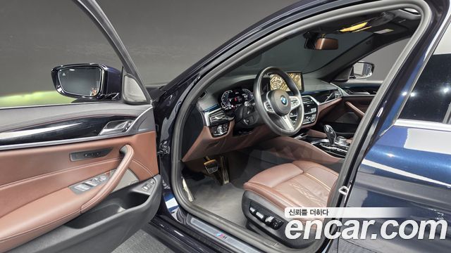 BMW 5 Series (G30) 530e M Sport 2021 — фото 10