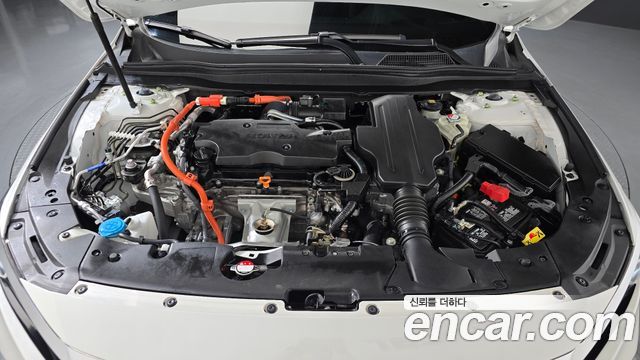 Honda Accord (X) 2.0 Hybrid Touring 2022 — фото 6
