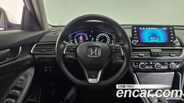 Honda Accord (X) 2.0 Hybrid Touring 2022 — фото 13