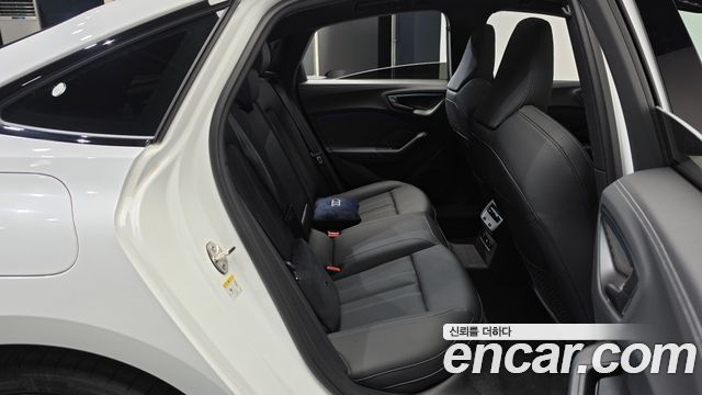 Audi A5 (B10) 40 TFSI Quattro S Line Black Edition 2025 — фото 15
