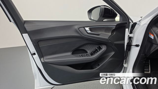 Audi A5 (B10) 40 TFSI Quattro S Line Black Edition 2025 — фото 30