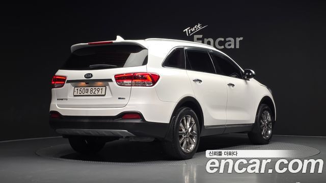Kia Sorento Diesel 2.0 2WD Noblesse Special 2015 — фото 2