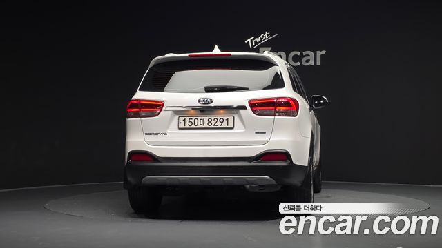 Kia Sorento Diesel 2.0 2WD Noblesse Special 2015 — фото 4
