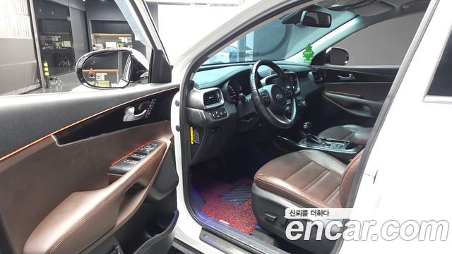 Kia Sorento Diesel 2.0 2WD Noblesse Special 2015 — фото 10