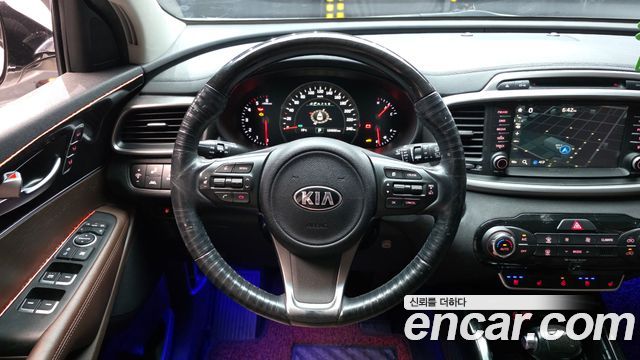 Kia Sorento Diesel 2.0 2WD Noblesse Special 2015 — фото 13