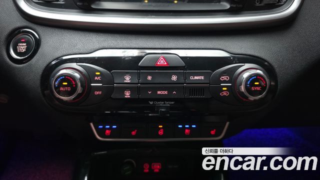 Kia Sorento Diesel 2.0 2WD Noblesse Special 2015 — фото 16