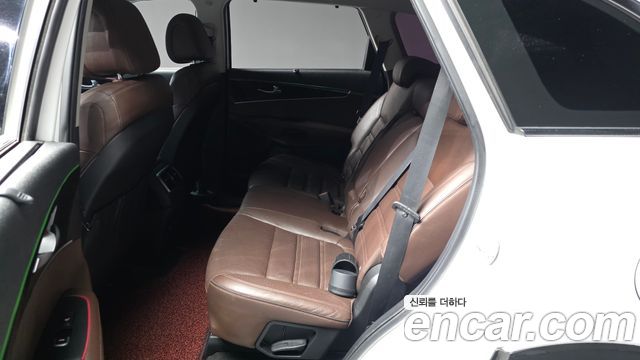Kia Sorento Diesel 2.0 2WD Noblesse Special 2015 — фото 26