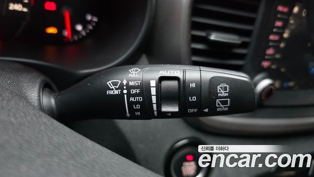 Kia Sorento Diesel 2.0 2WD Noblesse Special 2015 — фото 28