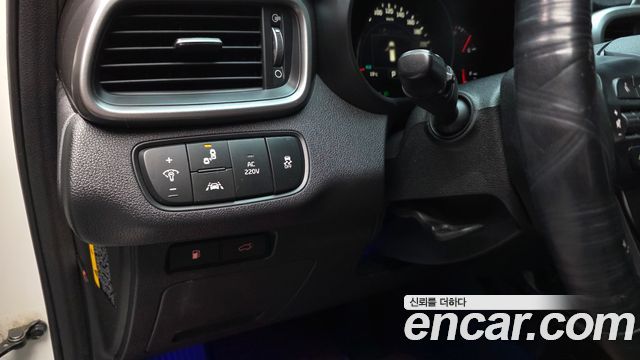 Kia Sorento Diesel 2.0 2WD Noblesse Special 2015 — фото 30