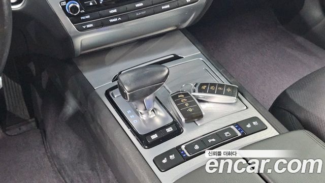 Genesis G80 3.3 GDI AWD Luxury 2018 — фото 9