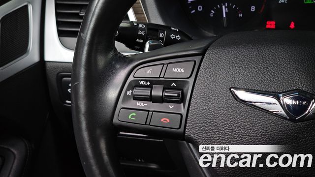 Genesis G80 3.3 GDI AWD Luxury 2018 — фото 17
