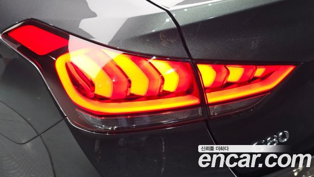 Genesis G80 3.3 GDI AWD Luxury 2018 — фото 23