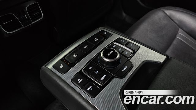 Genesis G80 3.3 GDI AWD Luxury 2018 — фото 27