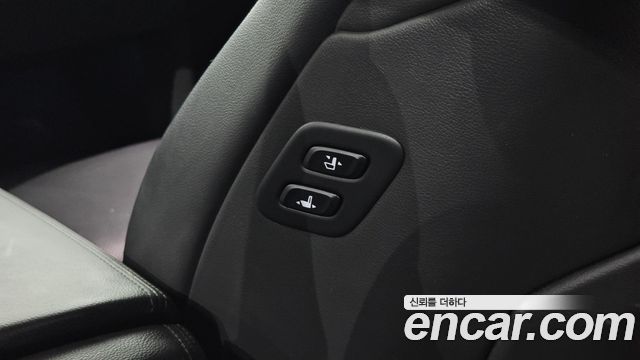 Genesis G80 3.3 GDI AWD Luxury 2018 — фото 30