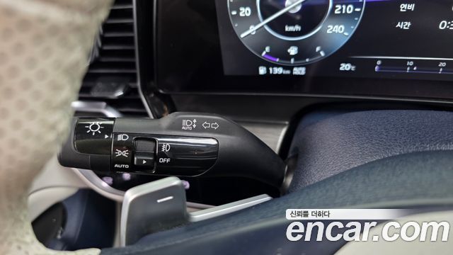 Kia Sportage (V) Gasoline 1.6 Turbo 2WD Signature Gravity 2022 — фото 41
