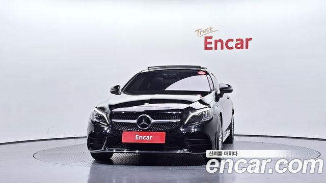 Mercedes-Benz C-Class (W205) C200 Coupe 2023 — фото 3