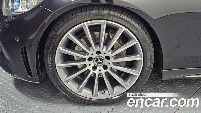 Mercedes-Benz C-Class (W205) C200 Coupe 2023 — фото 5
