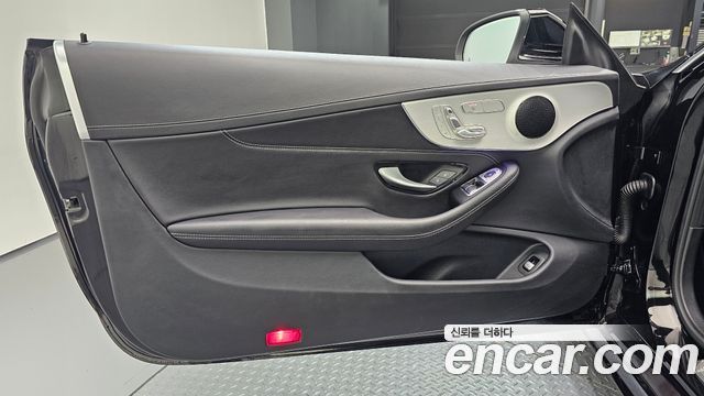 Mercedes-Benz C-Class (W205) C200 Coupe 2023 — фото 24