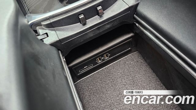 Mercedes-Benz C-Class (W205) C200 Coupe 2023 — фото 27