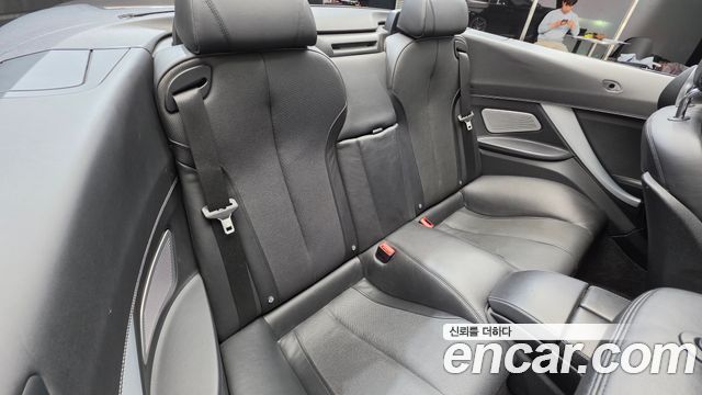 BMW 6 Series (F12) 650i Convertible 2013 — фото 15