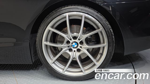 BMW 6 Series (F12) 650i Convertible 2013 — фото 27