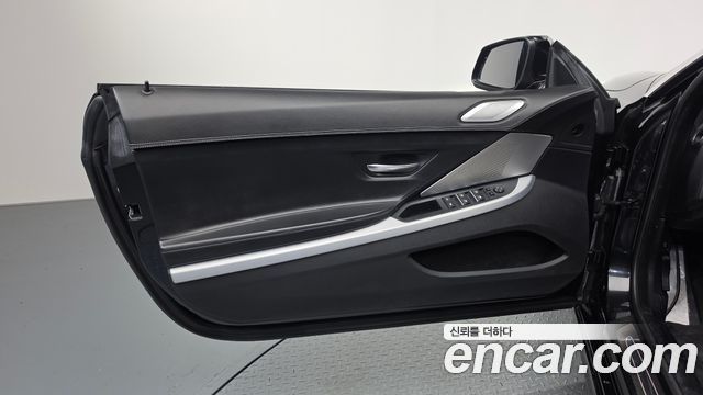BMW 6 Series (F12) 650i Convertible 2013 — фото 30