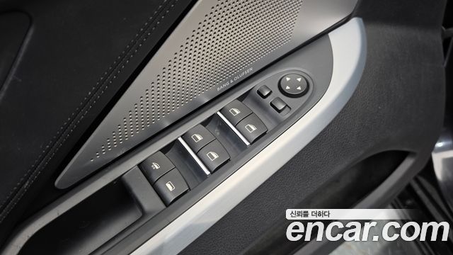 BMW 6 Series (F12) 650i Convertible 2013 — фото 41