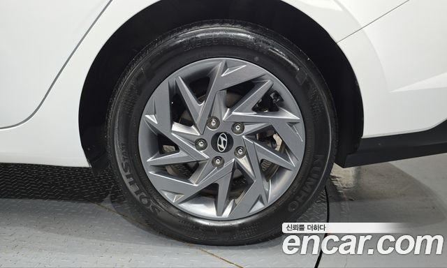 Hyundai Avante (CN7) 1.6 Inspiration 2024 — фото 21