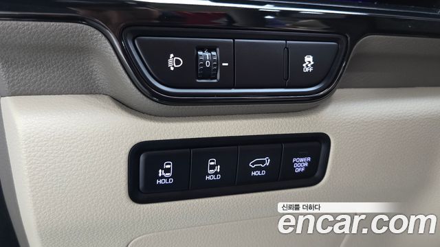 Kia Carnival (IV) Gasoline 7-Seater Signature 2025 — фото 36