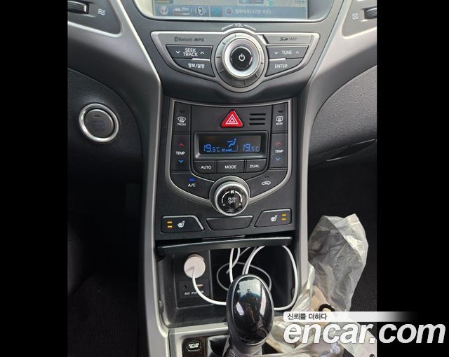 Hyundai Avante 1.6 GDi Modern Standard 2014 — фото 6