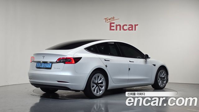 Tesla Model 3 Long Range AWD 2022 — фото 2