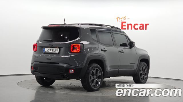 Jeep Renegade 2.4 80th Edition AWD 2021 — фото 2