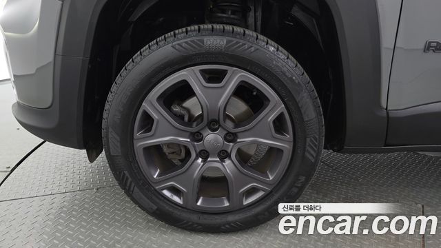 Jeep Renegade 2.4 80th Edition AWD 2021 — фото 5