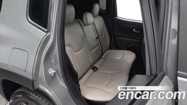 Jeep Renegade 2.4 80th Edition AWD 2021 — фото 16