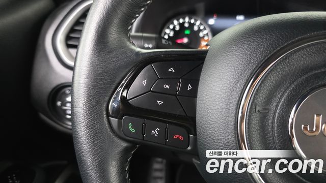 Jeep Renegade 2.4 80th Edition AWD 2021 — фото 22