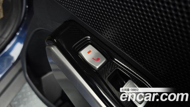 KG Mobility (SsangYong) Tivoli LX 2WD HI-DLX 2016 — фото 18