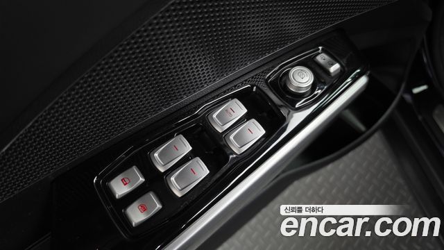KG Mobility (SsangYong) Tivoli LX 2WD HI-DLX 2016 — фото 27