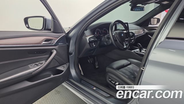 BMW 5 Series (G30) 530i M Sport Package Plus 2017 — фото 10