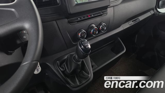 Renault Korea Master 2.3 Van S 2021 — фото 9