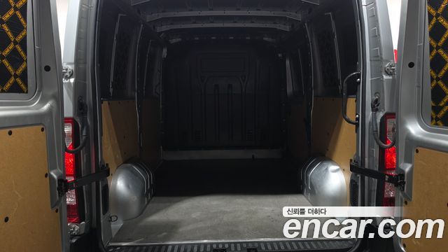 Renault Korea Master 2.3 Van S 2021 — фото 17