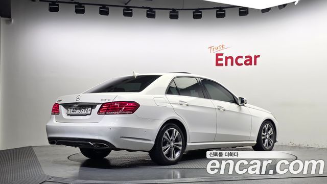Mercedes-Benz E-Class (W212) E220 Bluetec Avantgarde 2016 — фото 2