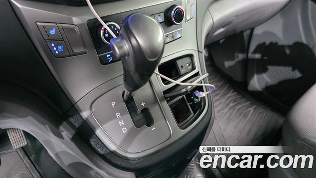 Hyundai Grand Starex Van 5-Seater Modern 2019 — фото 9