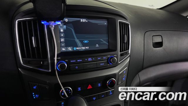 Hyundai Grand Starex Van 5-Seater Modern 2019 — фото 14