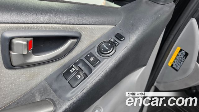 Hyundai Grand Starex Van 5-Seater Modern 2019 — фото 19