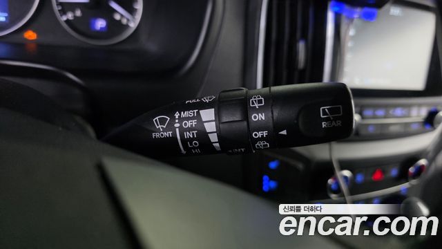 Hyundai Grand Starex Van 5-Seater Modern 2019 — фото 20