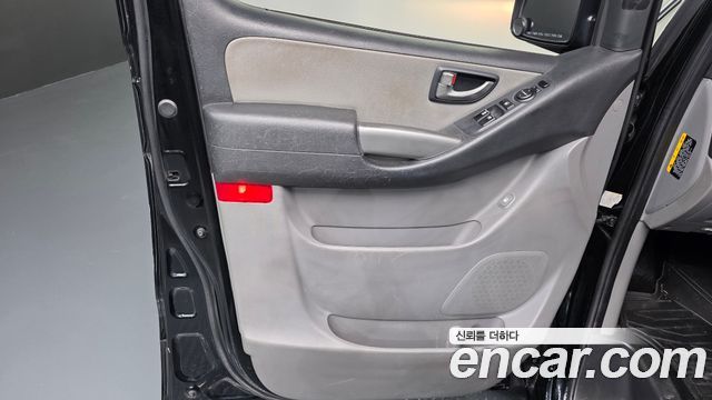 Hyundai Grand Starex Van 5-Seater Modern 2019 — фото 24