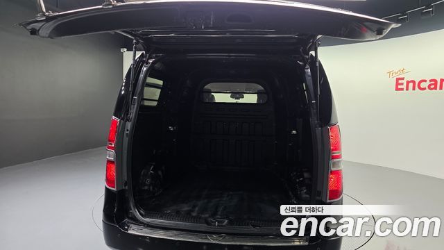 Hyundai Grand Starex Van 5-Seater Modern 2019 — фото 30