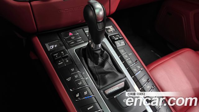 Porsche Macan 3.0 GTS 95B 2017 — фото 9