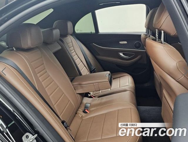 Mercedes-Benz E-Class (W213) E250 AMG Line 2023 — фото 16