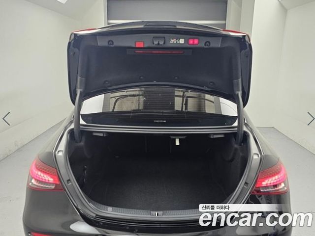 Mercedes-Benz E-Class (W213) E250 AMG Line 2023 — фото 23